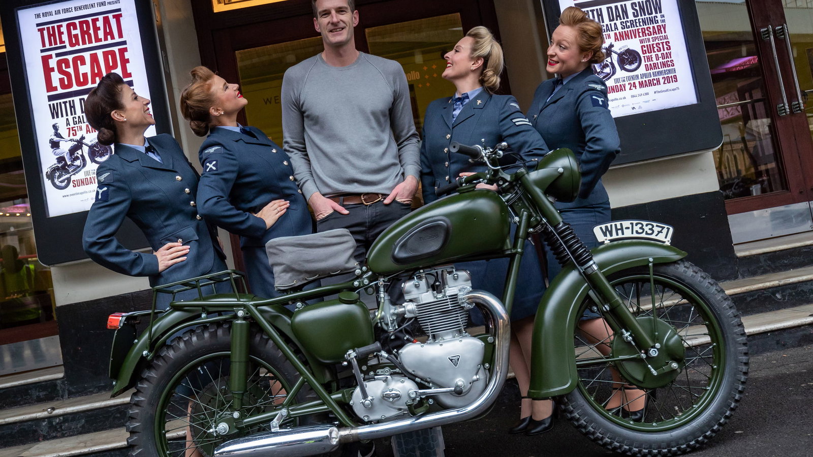 Dan Snow - Great Escape event with D-Day Darlings